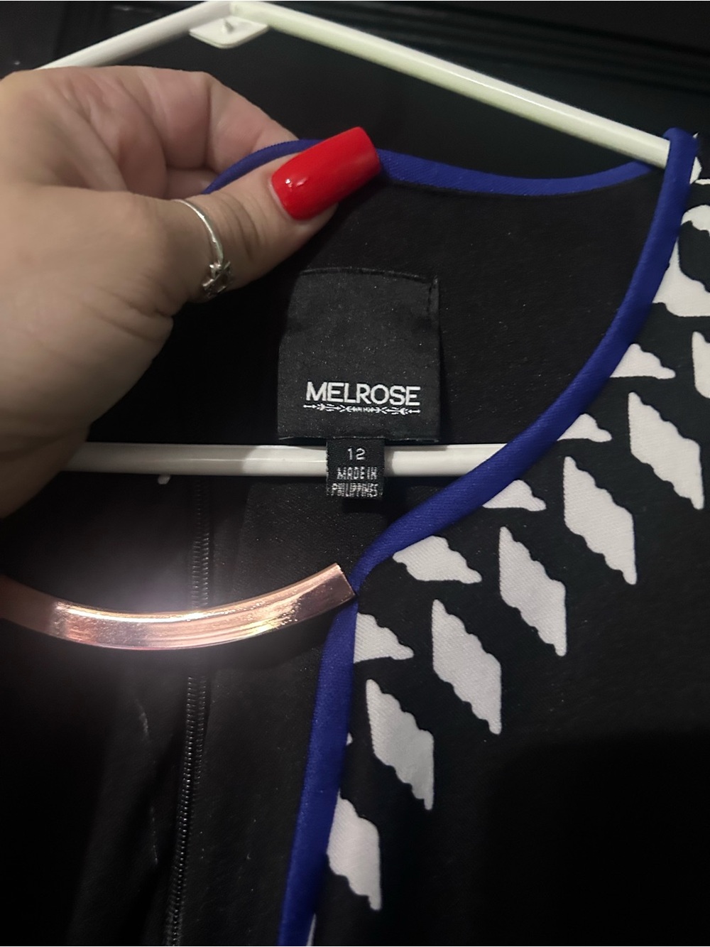 Sleeveless Black & White Geometric Midi Dress with Blue Trim - Picture 4 of 5